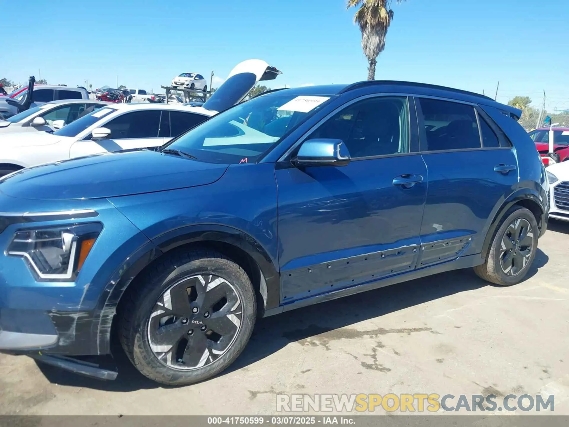 15 Photograph of a damaged car KNDCR3L19P5038753 KIA NIRO EV 2023