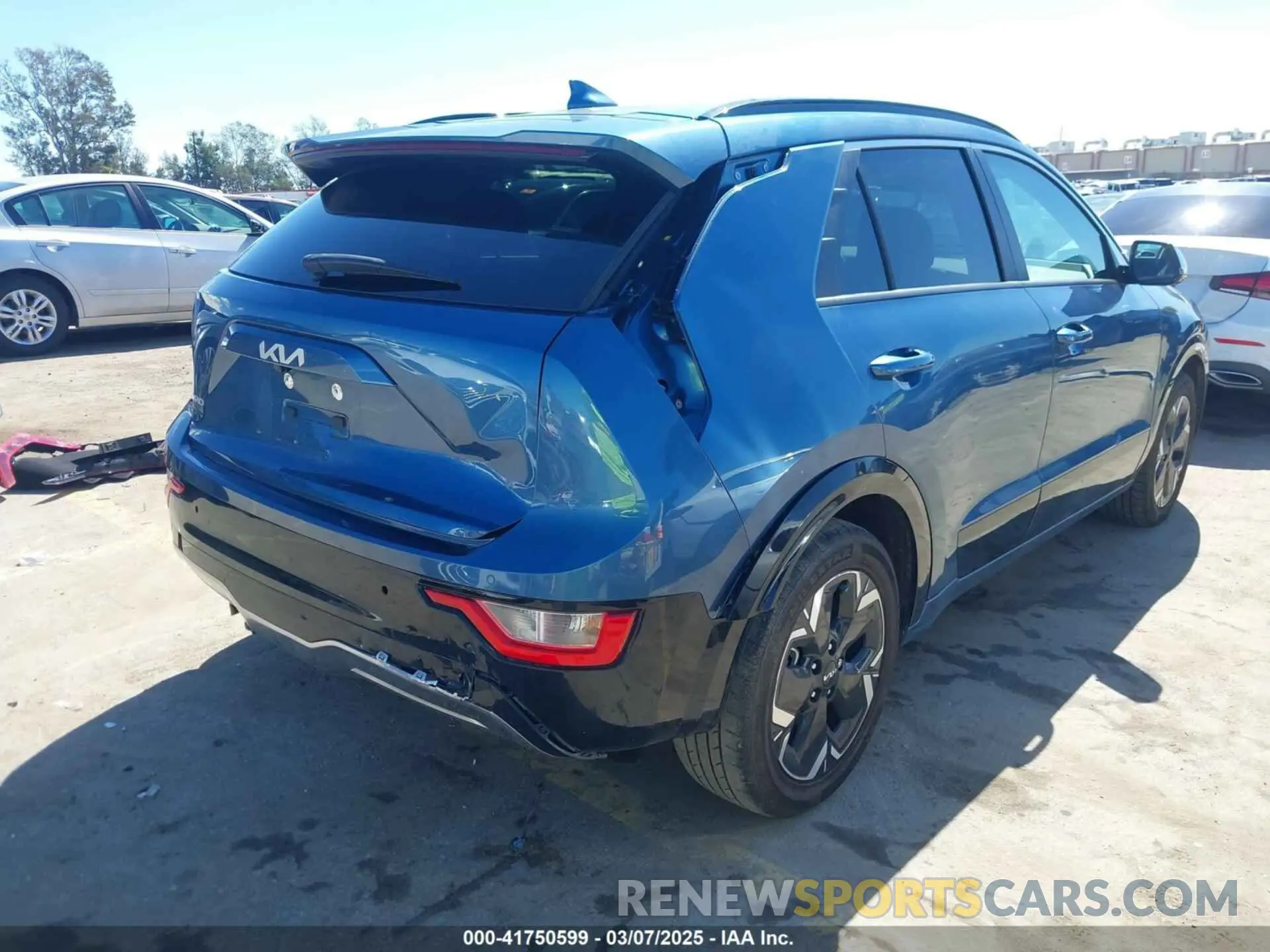 4 Photograph of a damaged car KNDCR3L19P5038753 KIA NIRO EV 2023
