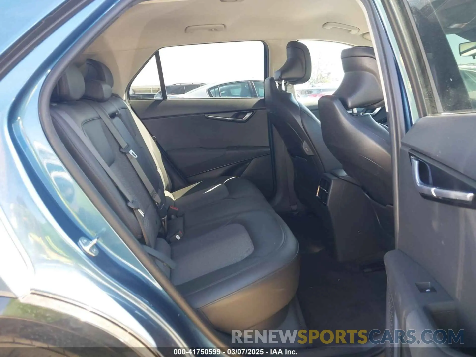 8 Photograph of a damaged car KNDCR3L19P5038753 KIA NIRO EV 2023