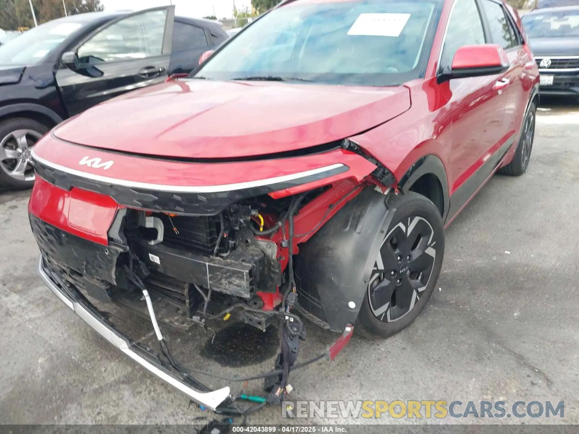 6 Photograph of a damaged car KNDCT3L15P5042588 KIA NIRO EV 2023
