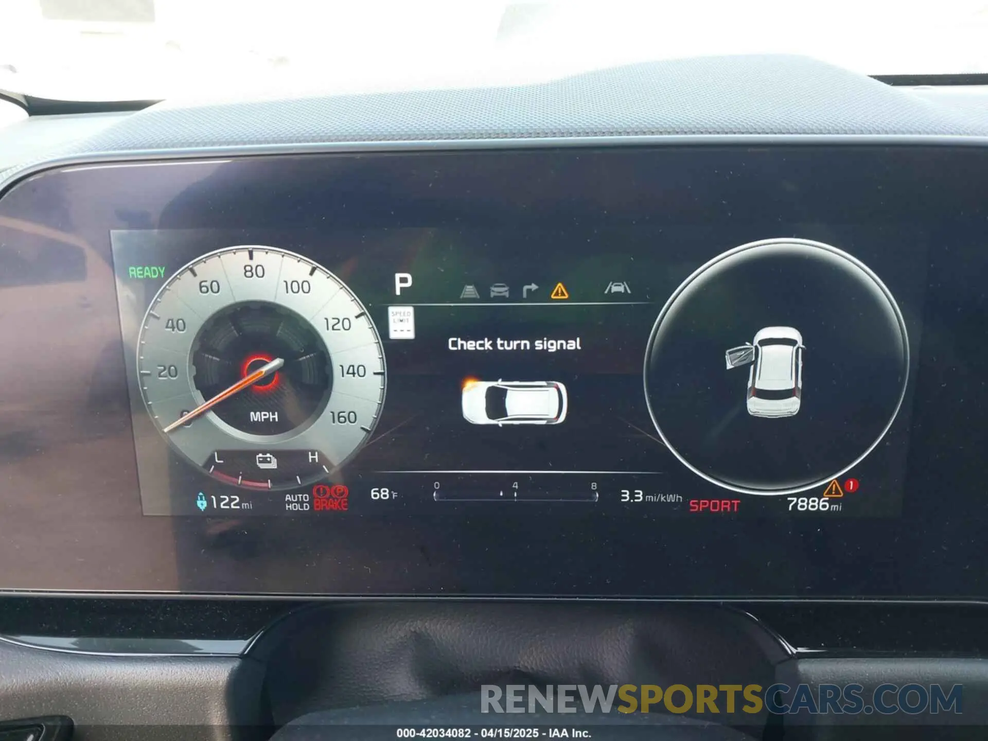 18 Photograph of a damaged car KNDCR3L11R5113948 KIA NIRO EV 2024