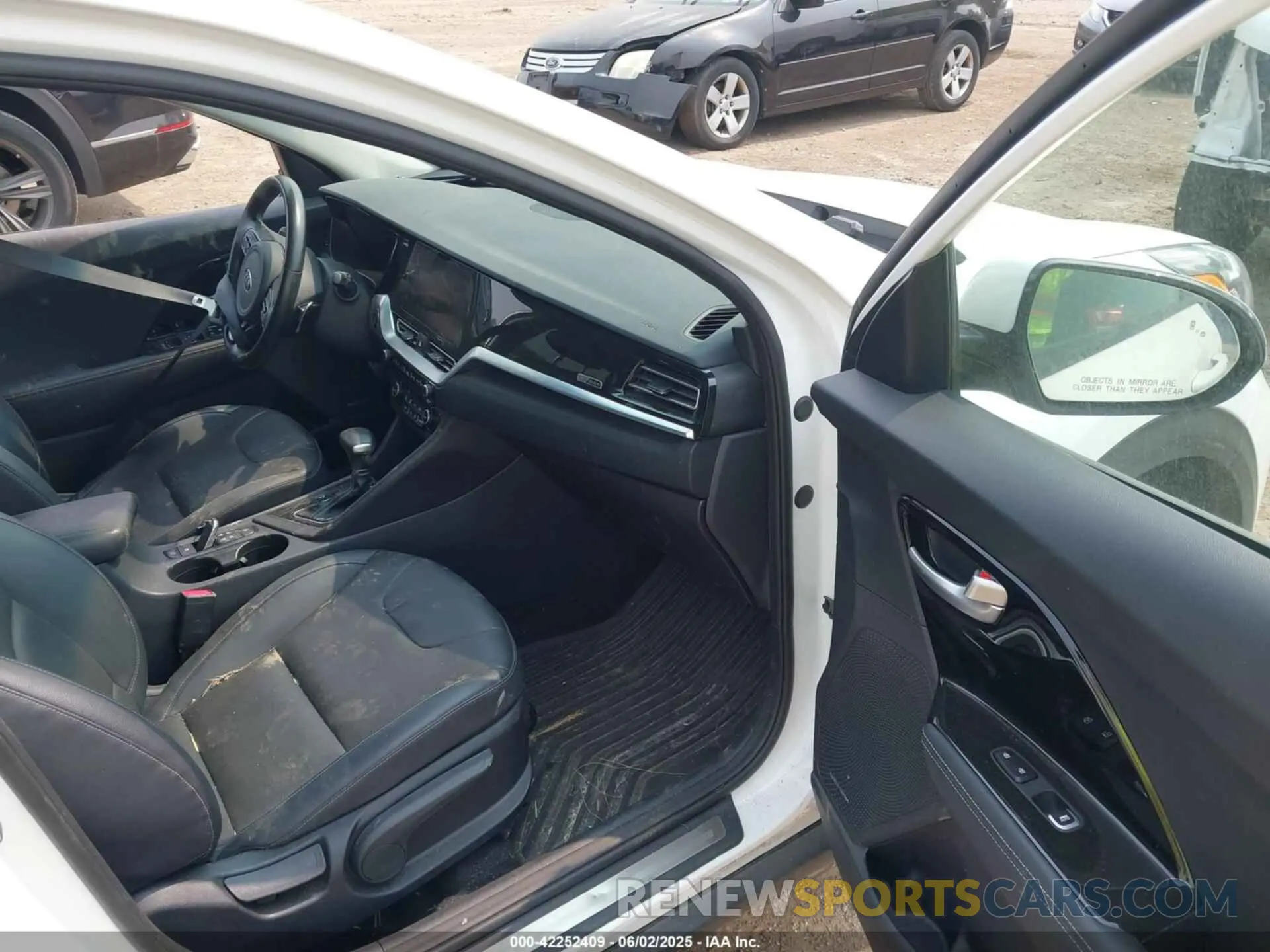 5 Photograph of a damaged car KNDCC3LD0L5439033 KIA NIRO PLUG-IN HYBRID 2020