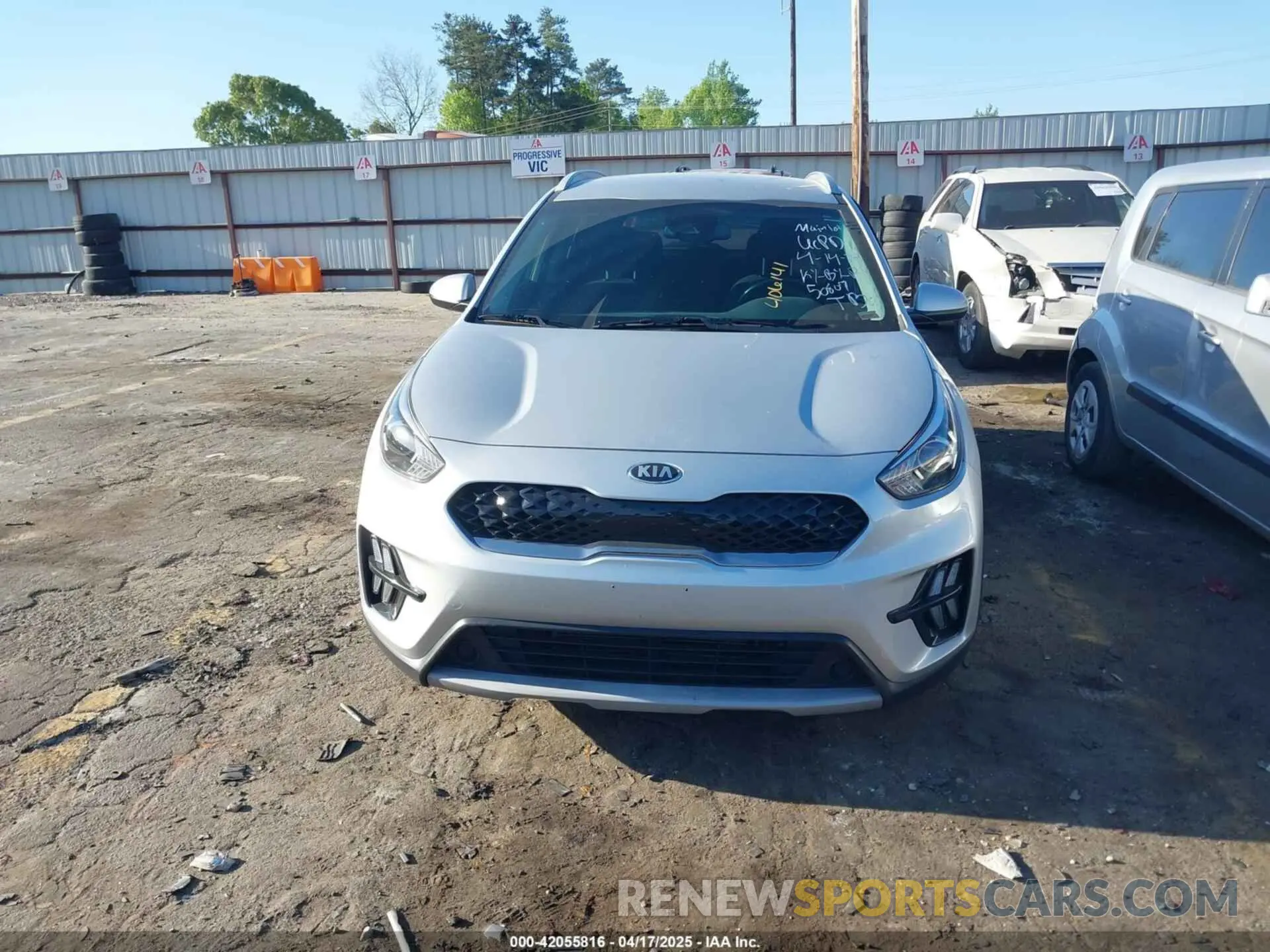 12 Photograph of a damaged car KNDCM3LD7L5406141 KIA NIRO PLUG-IN HYBRID 2020