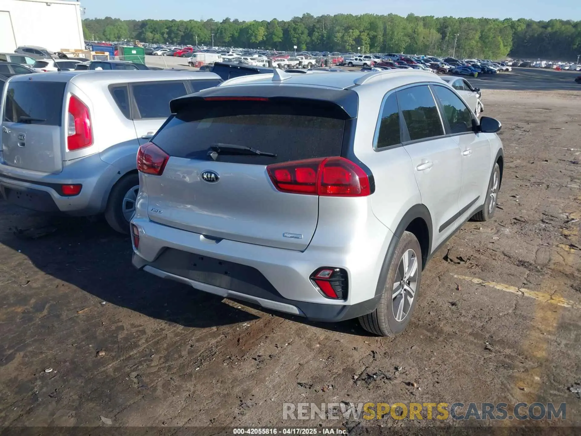4 Photograph of a damaged car KNDCM3LD7L5406141 KIA NIRO PLUG-IN HYBRID 2020