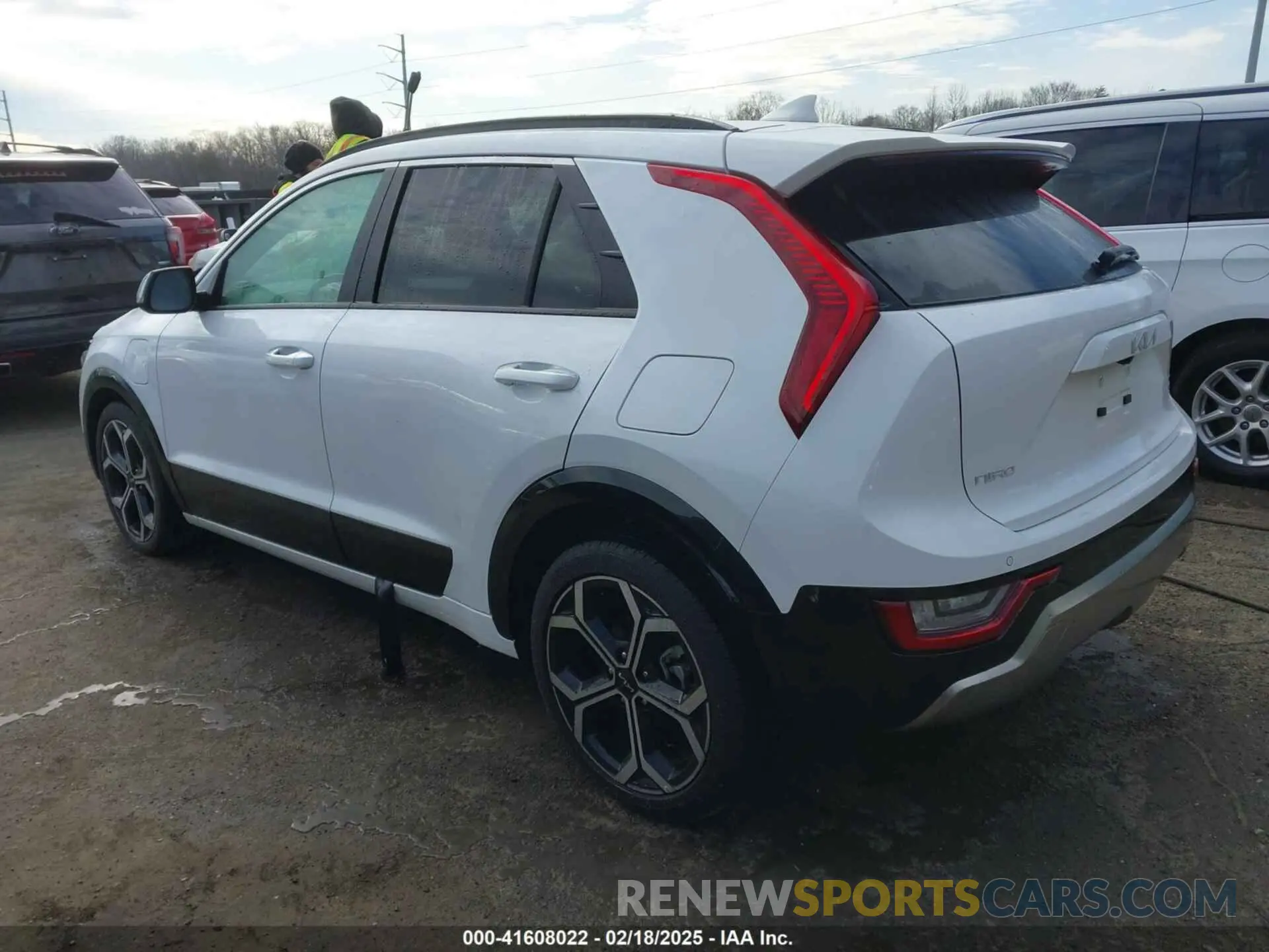 3 Фотография поврежденного автомобиля KNDCR3LF1R5125254 KIA NIRO PLUG-IN HYBRID 2024