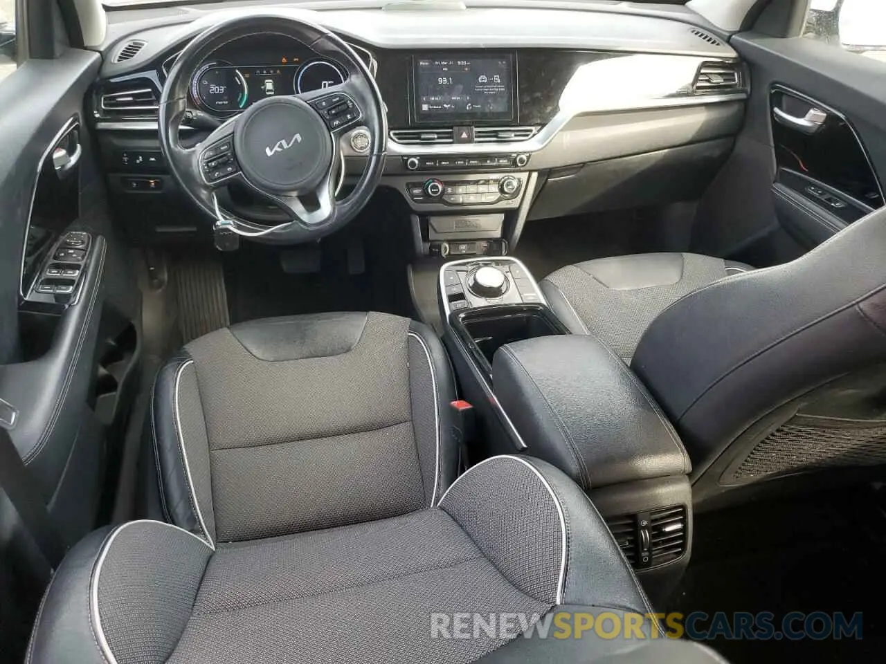 8 Photograph of a damaged car KNDCC3LG0N5159285 KIA NIRO S 2022