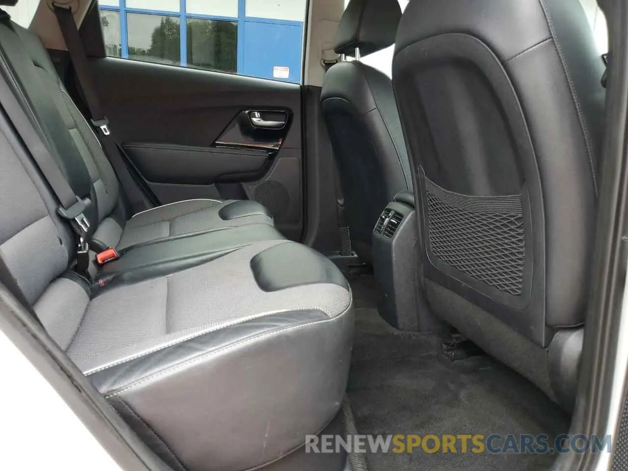 10 Photograph of a damaged car KNDCC3LG6N5160070 KIA NIRO S 2022