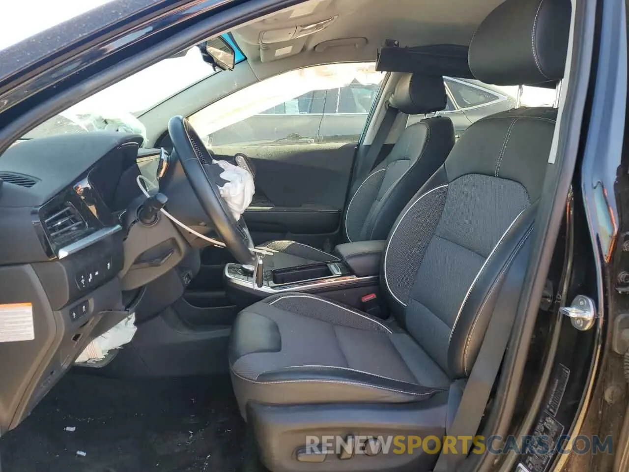 7 Photograph of a damaged car KNDCC3LG7N5135808 KIA NIRO S 2022