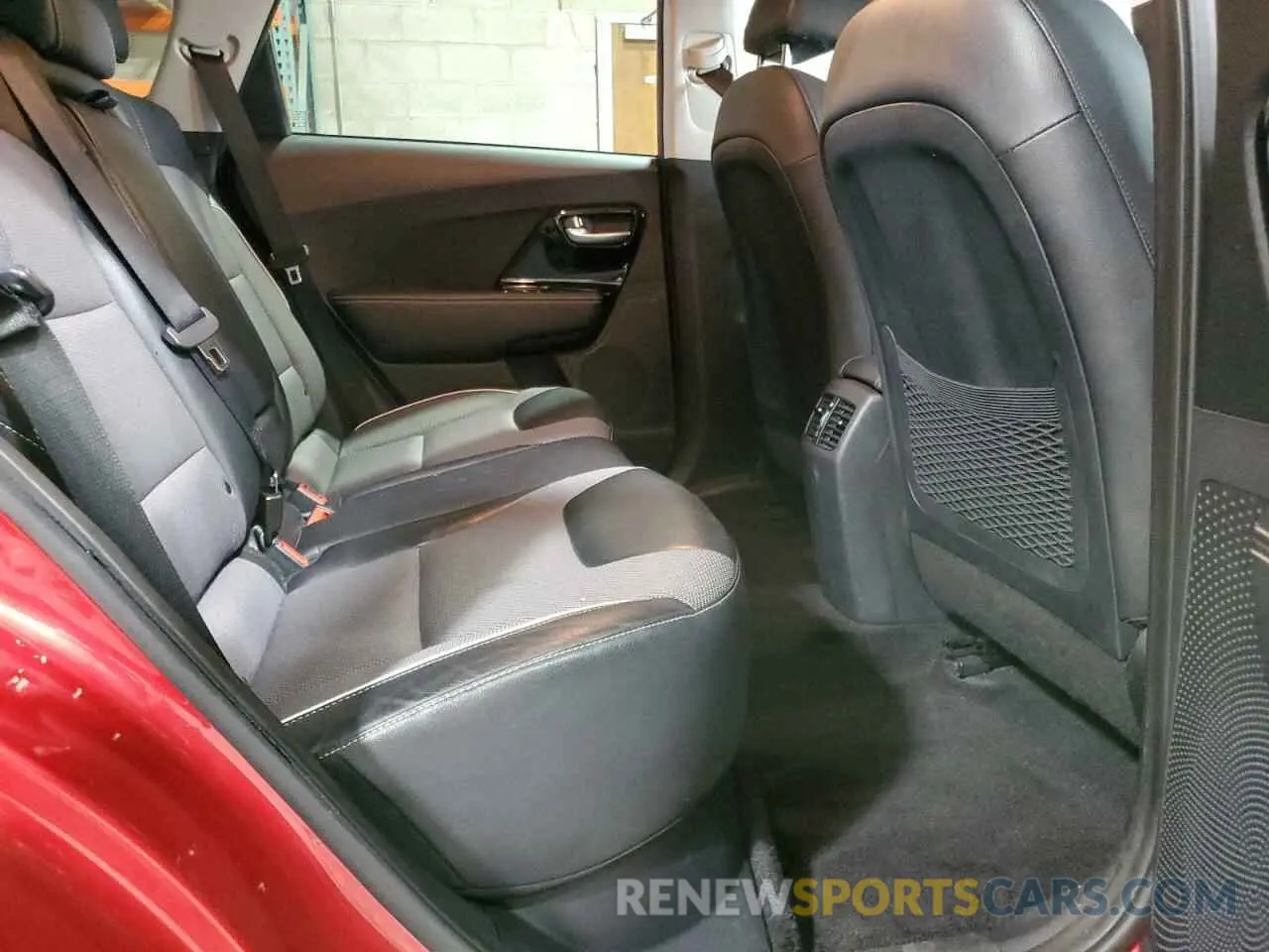 10 Photograph of a damaged car KNDCC3LG8N5160930 KIA NIRO S 2022