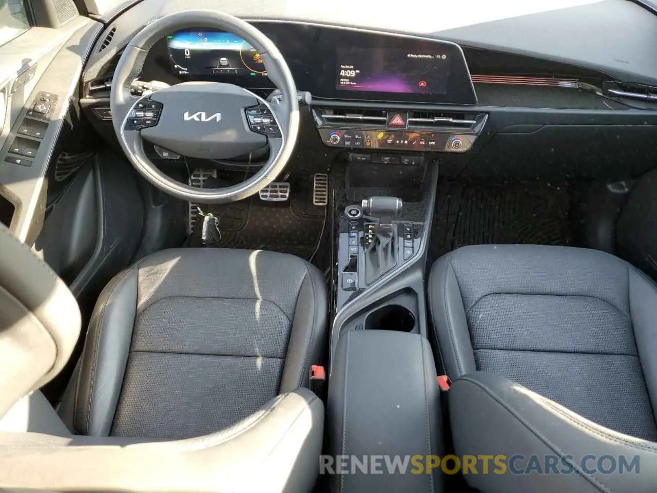 8 Photograph of a damaged car KNDCT3LE3R5123708 KIA NIRO SX 2024