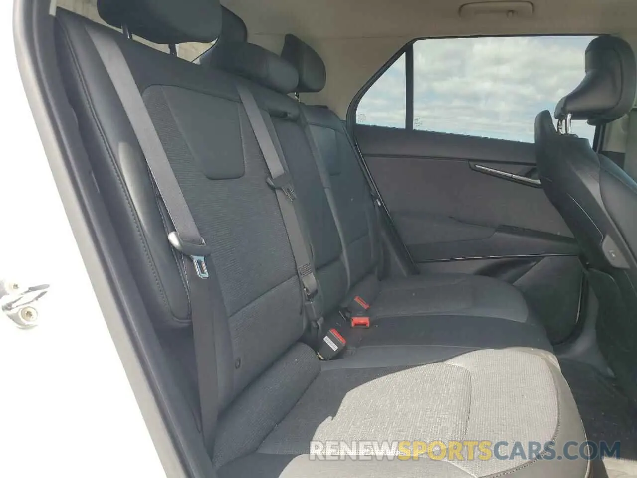 11 Photograph of a damaged car KNDCT3L10P5020076 KIA NIRO WAVE 2023