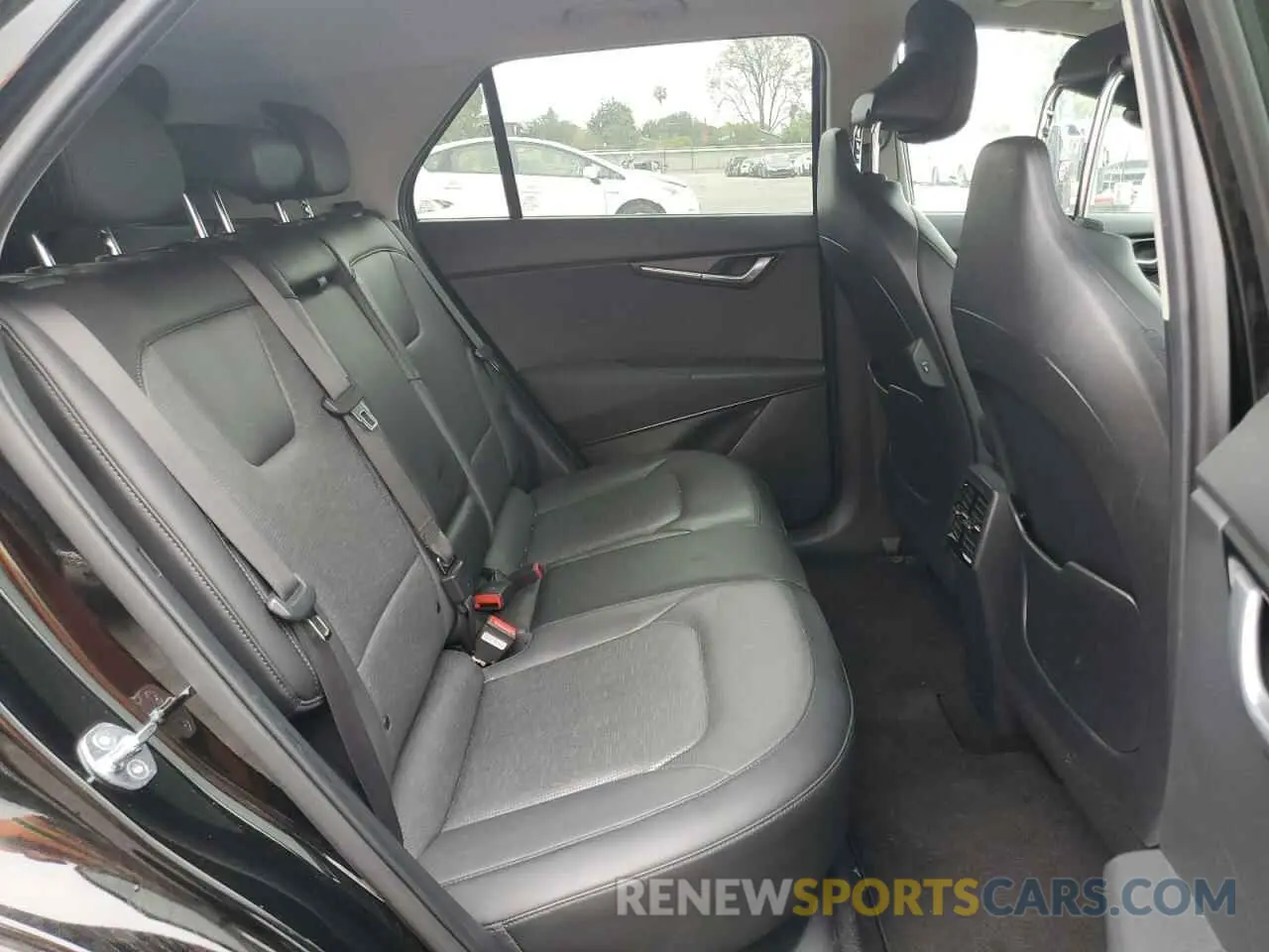 11 Photograph of a damaged car KNDCT3L17P5035769 KIA NIRO WAVE 2023