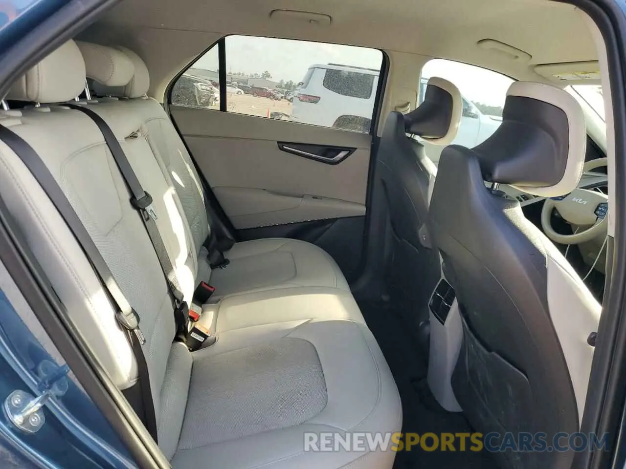 11 Photograph of a damaged car KNDCR3L10P5046224 KIA NIRO WIND 2023