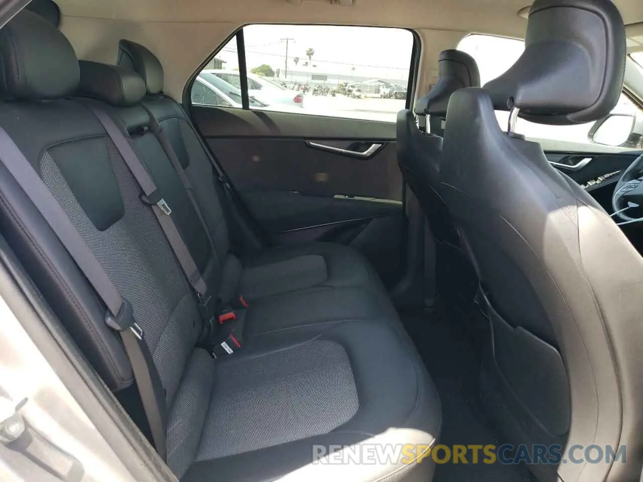 11 Photograph of a damaged car KNDCR3L15P5028236 KIA NIRO WIND 2023