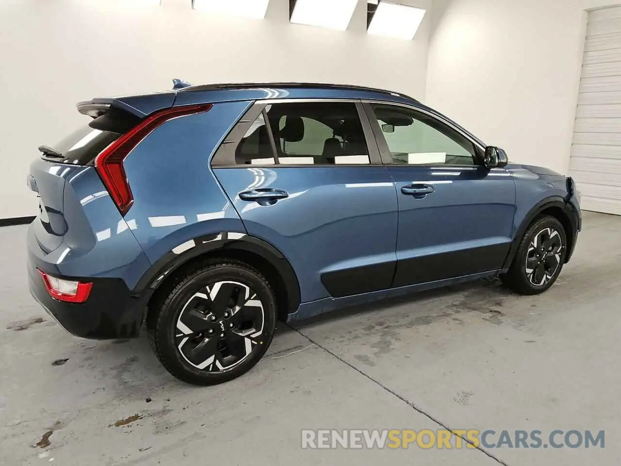 3 Photograph of a damaged car KNDCR3L16P5045160 KIA NIRO WIND 2023