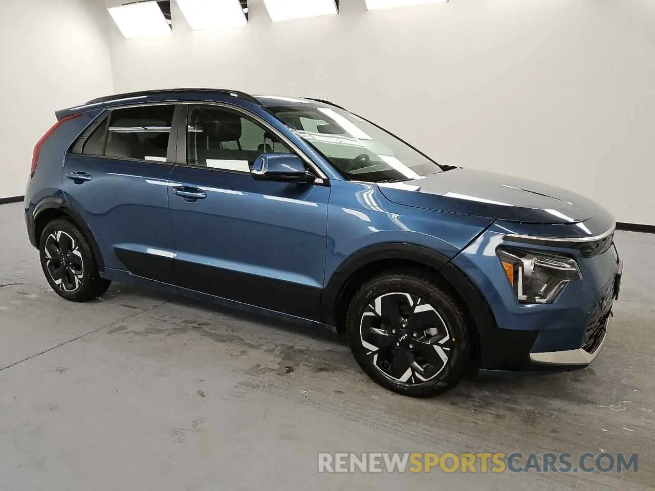 4 Photograph of a damaged car KNDCR3L16P5045160 KIA NIRO WIND 2023