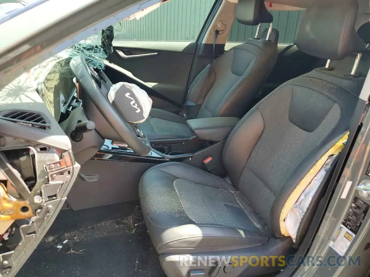 7 Photograph of a damaged car KNDCR3L16P5073833 KIA NIRO WIND 2023