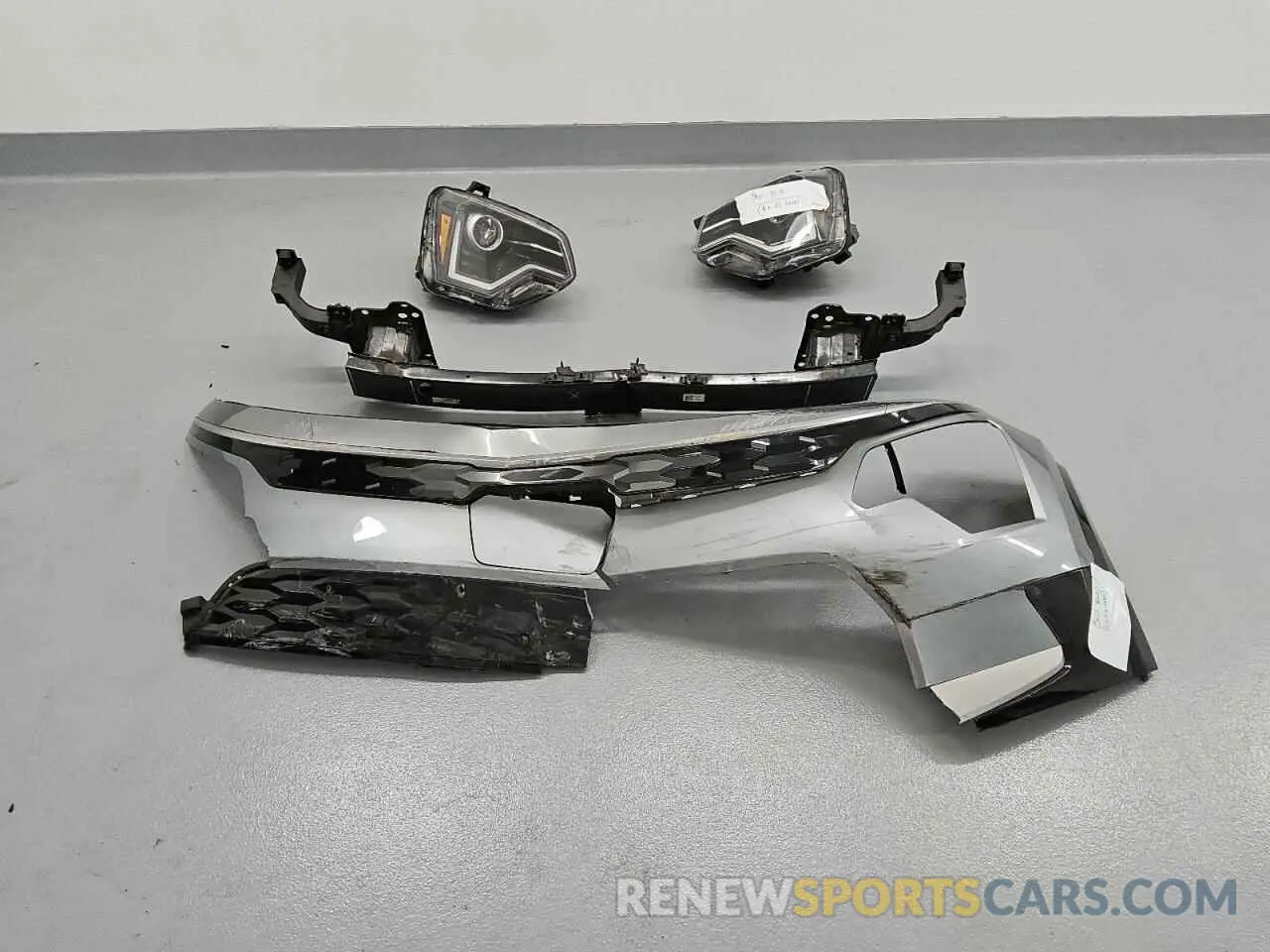 13 Photograph of a damaged car KNDCR3L19P5028238 KIA NIRO WIND 2023