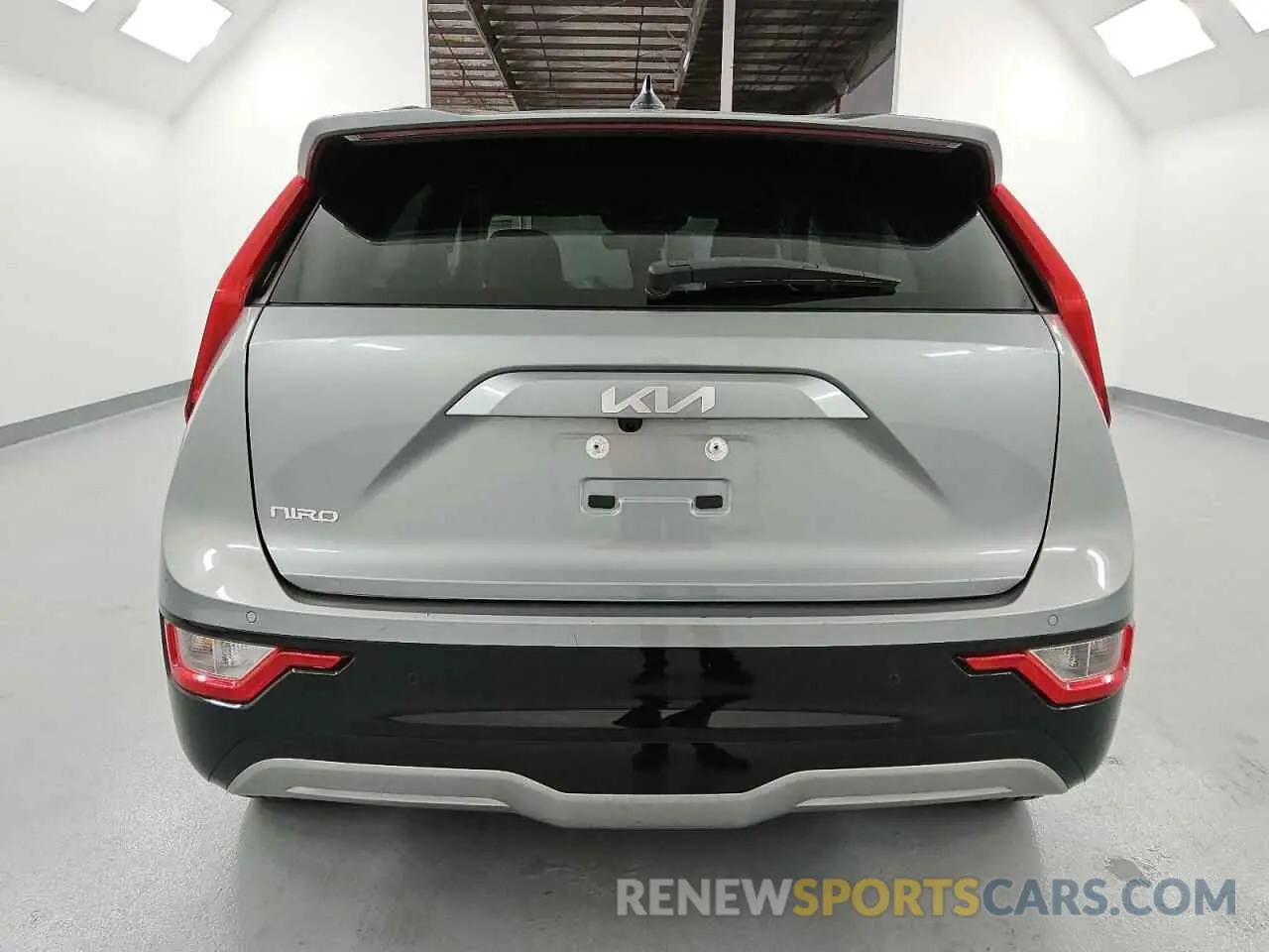 6 Photograph of a damaged car KNDCR3L19P5028238 KIA NIRO WIND 2023