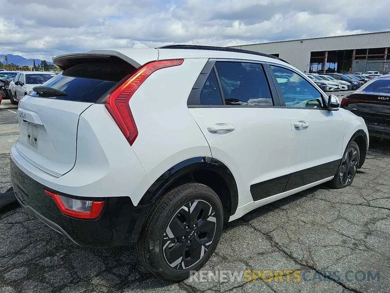 3 Фотография поврежденного автомобиля KNDCR3L1XP5022870 KIA NIRO WIND 2023