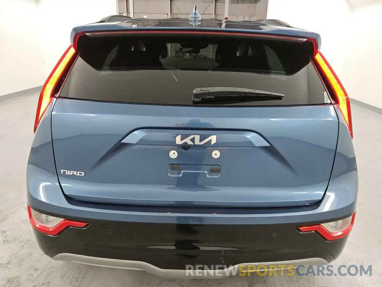 6 Photograph of a damaged car KNDCR3L1XP5036557 KIA NIRO WIND 2023