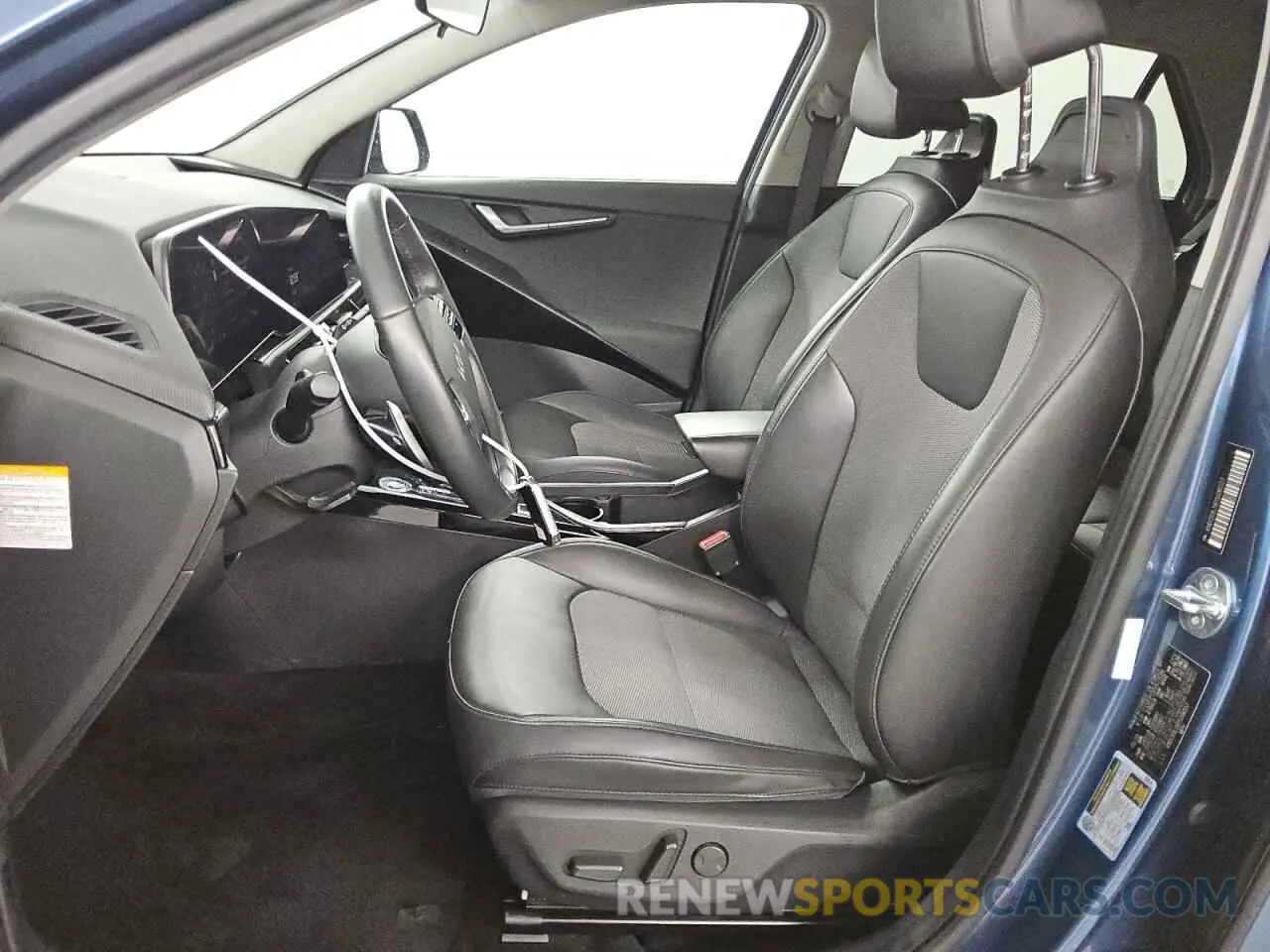 7 Photograph of a damaged car KNDCR3L1XP5036557 KIA NIRO WIND 2023