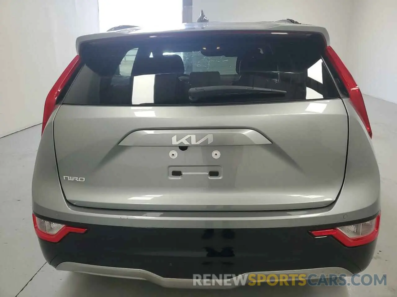 6 Фотография поврежденного автомобиля KNDCR3L1XP5071065 KIA NIRO WIND 2023
