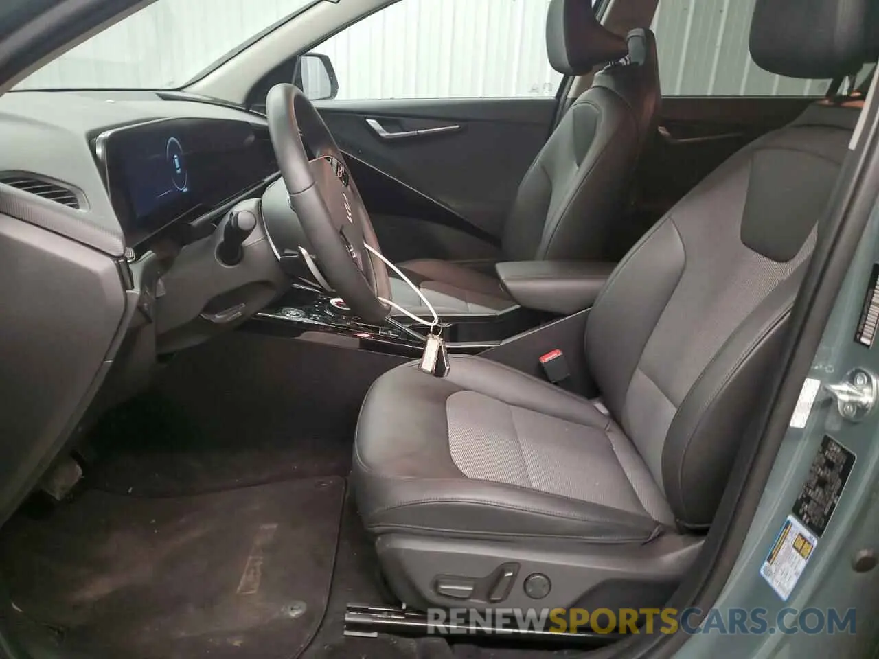 7 Photograph of a damaged car KNDCR3L1XP5072359 KIA NIRO WIND 2023