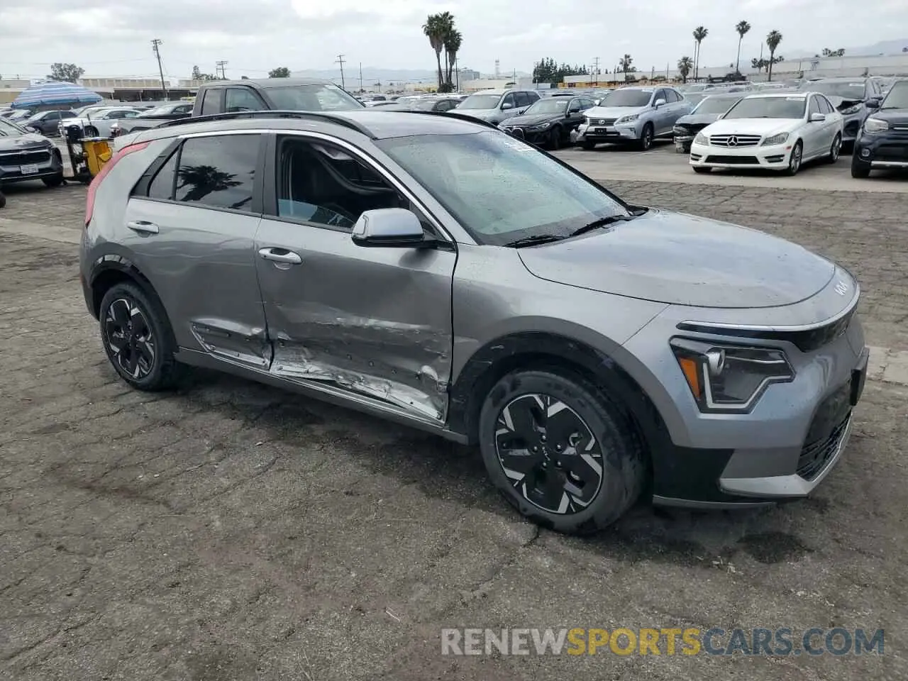 4 Photograph of a damaged car KNDCR3L11R5116090 KIA NIRO WIND 2024