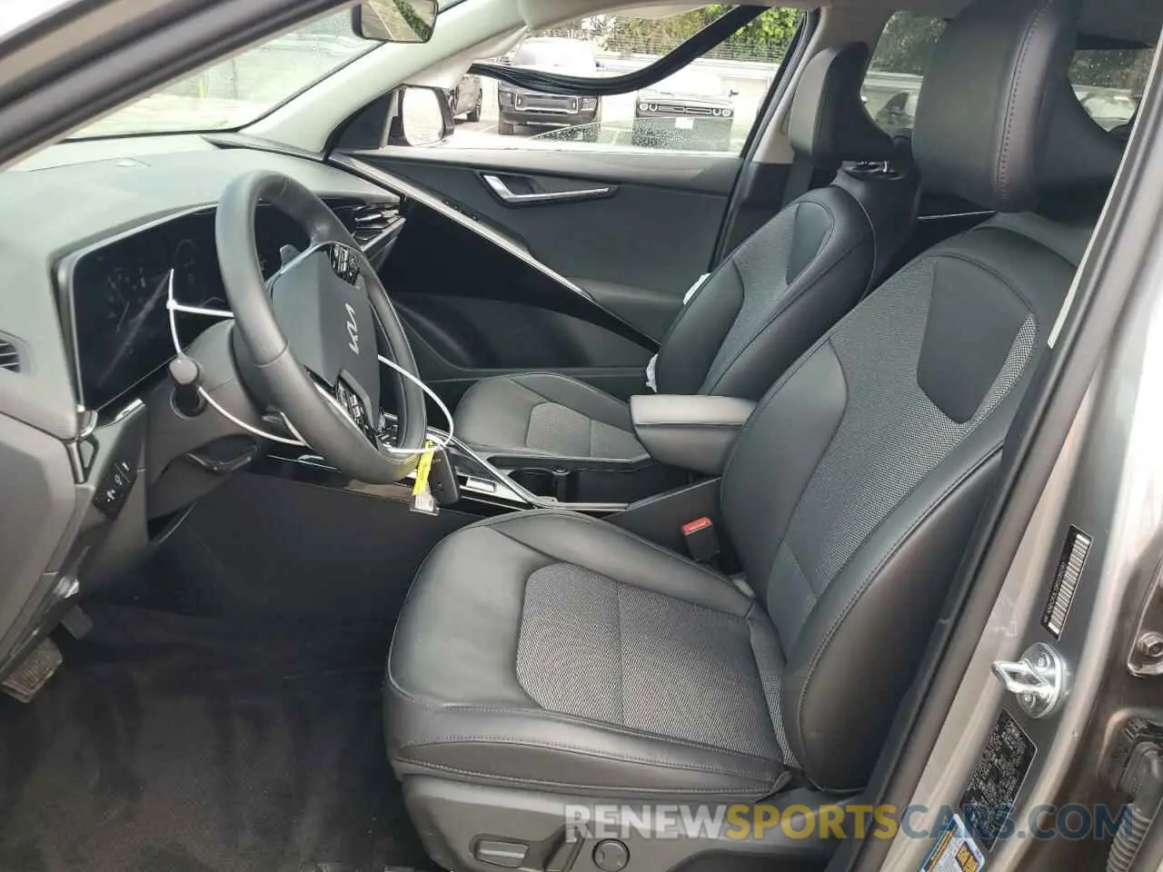 7 Photograph of a damaged car KNDCR3L11R5116090 KIA NIRO WIND 2024