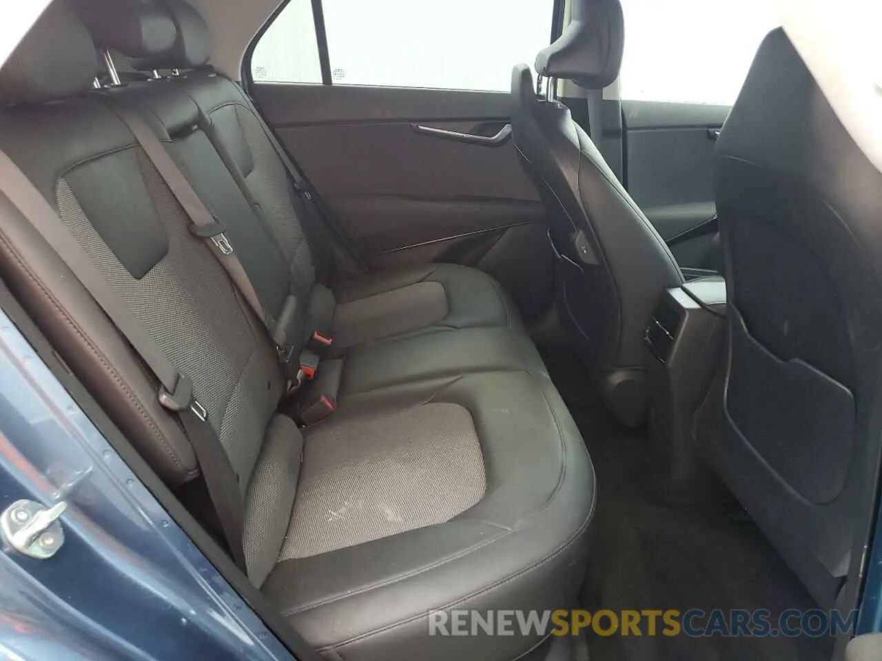 11 Photograph of a damaged car KNDCR3L12R5095041 KIA NIRO WIND 2024