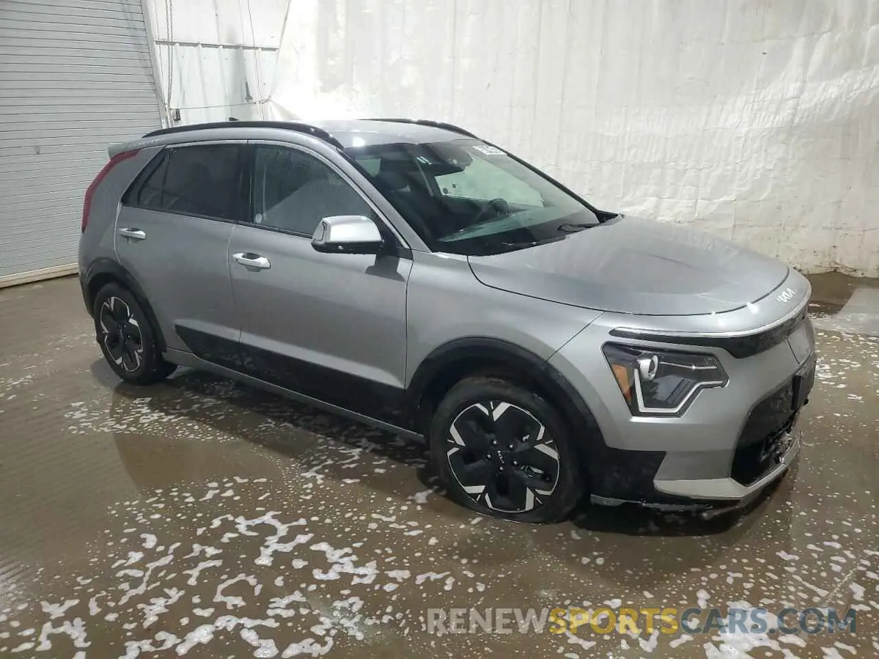 4 Photograph of a damaged car KNDCR3L12R5116227 KIA NIRO WIND 2024