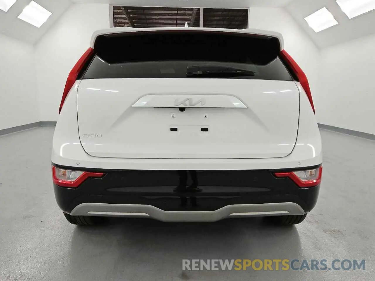6 Фотография поврежденного автомобиля KNDCR3L13R5110646 KIA NIRO WIND 2024
