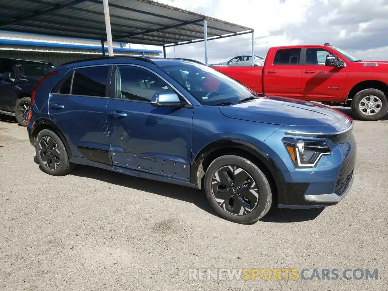 4 Photograph of a damaged car KNDCR3L13R5122358 KIA NIRO WIND 2024