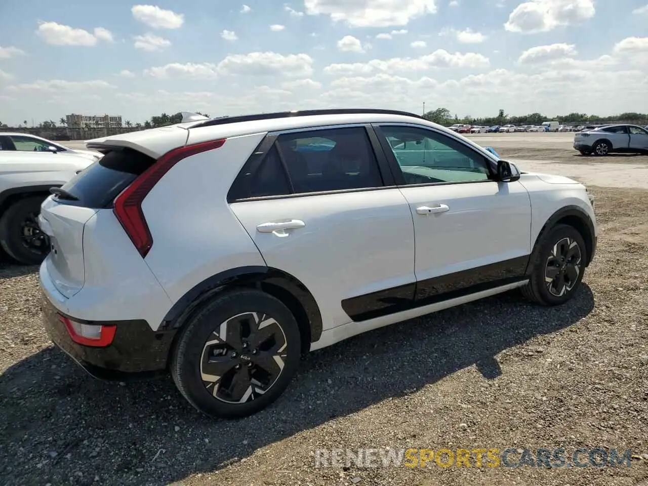 3 Фотография поврежденного автомобиля KNDCR3L14R5098698 KIA NIRO WIND 2024