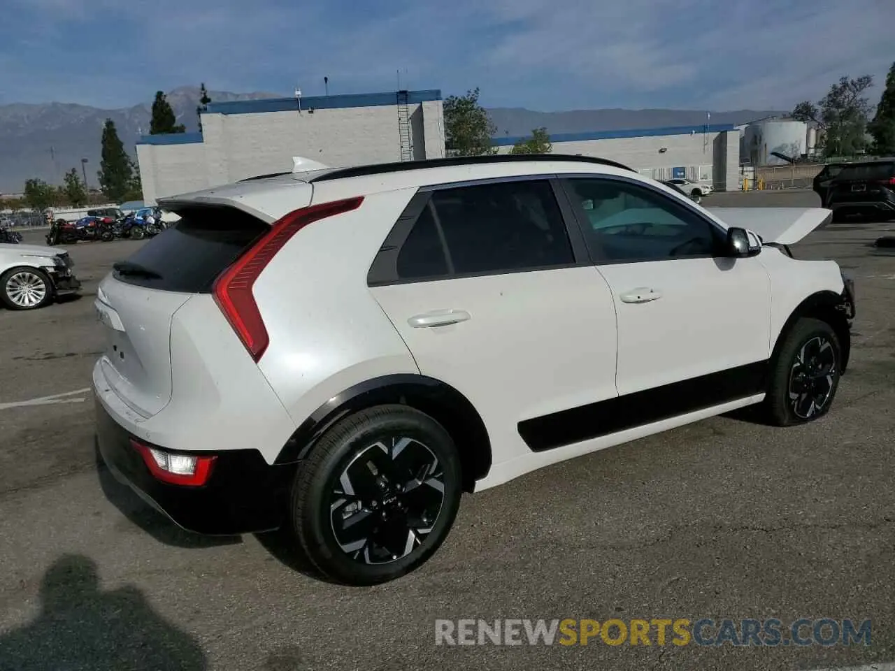 3 Photograph of a damaged car KNDCR3L14R5128475 KIA NIRO WIND 2024