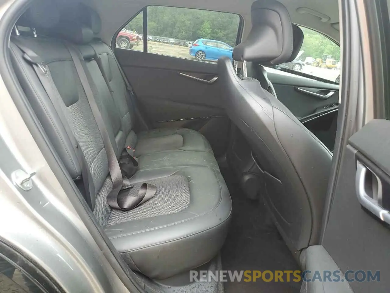 11 Photograph of a damaged car KNDCR3L15R5112589 KIA NIRO WIND 2024