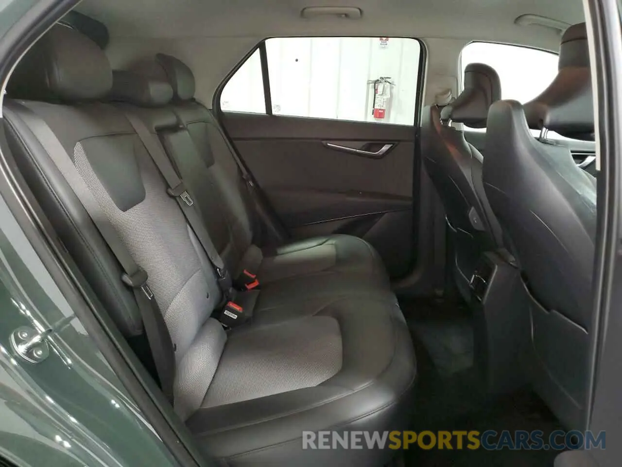 11 Photograph of a damaged car KNDCR3L17R5087680 KIA NIRO WIND 2024