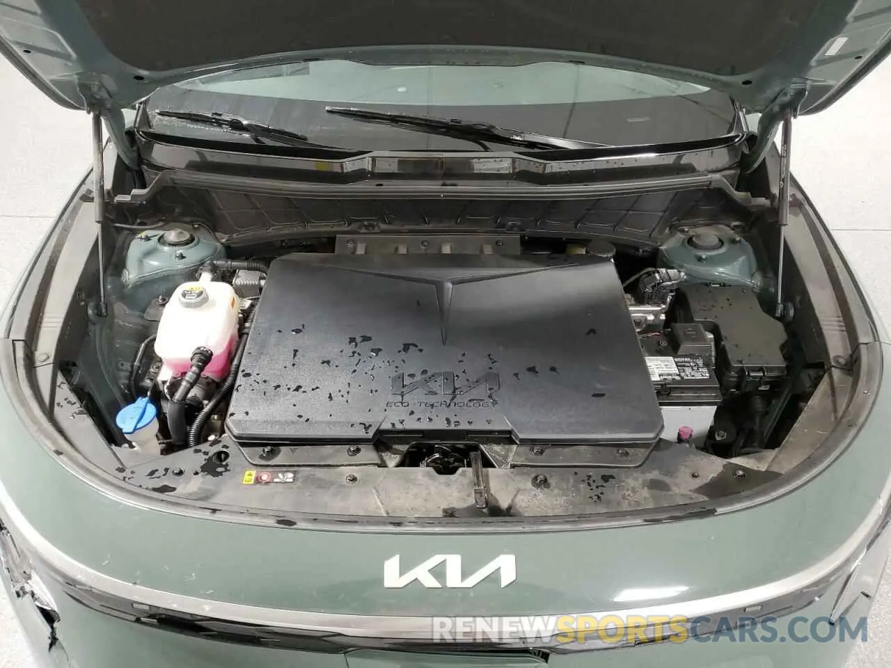 12 Photograph of a damaged car KNDCR3L17R5087680 KIA NIRO WIND 2024