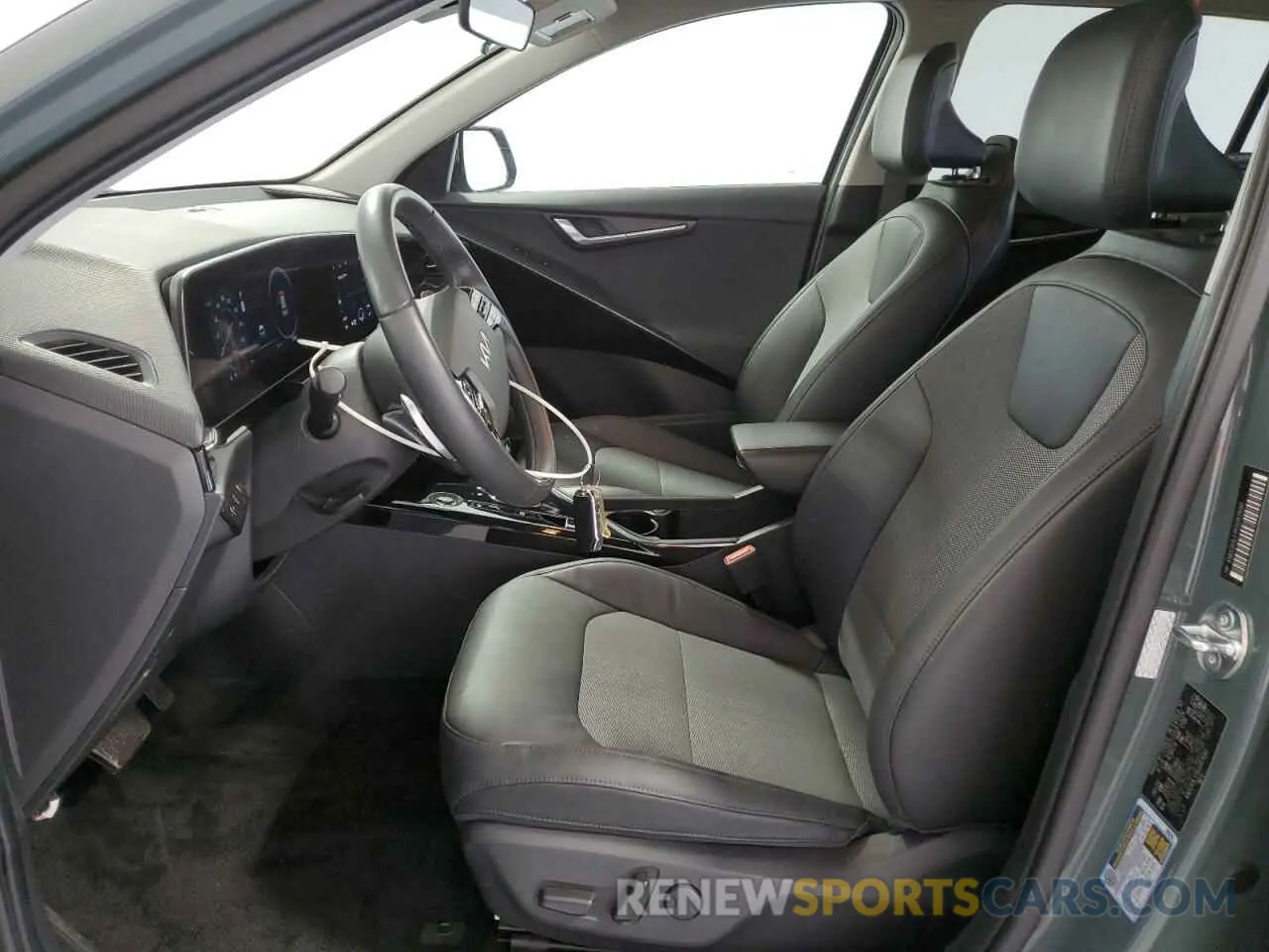 7 Photograph of a damaged car KNDCR3L17R5087680 KIA NIRO WIND 2024