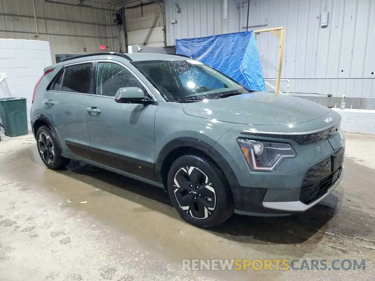 4 Photograph of a damaged car KNDCR3L18R5098333 KIA NIRO WIND 2024