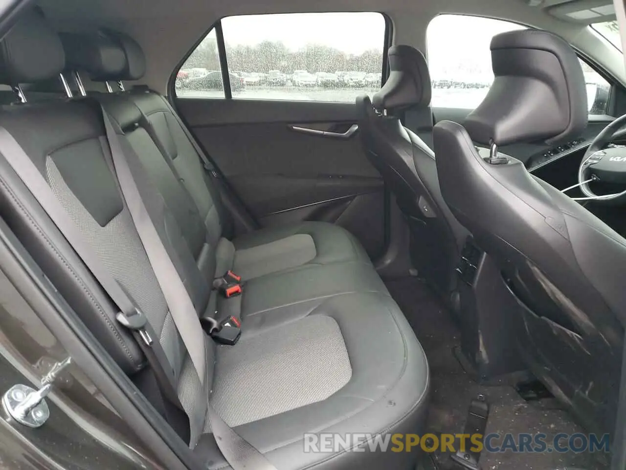 11 Фотография поврежденного автомобиля KNDCR3L18R5128396 KIA NIRO WIND 2024