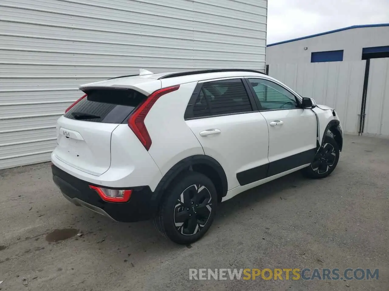 3 Photograph of a damaged car KNDCR3L1XR5110689 KIA NIRO WIND 2024