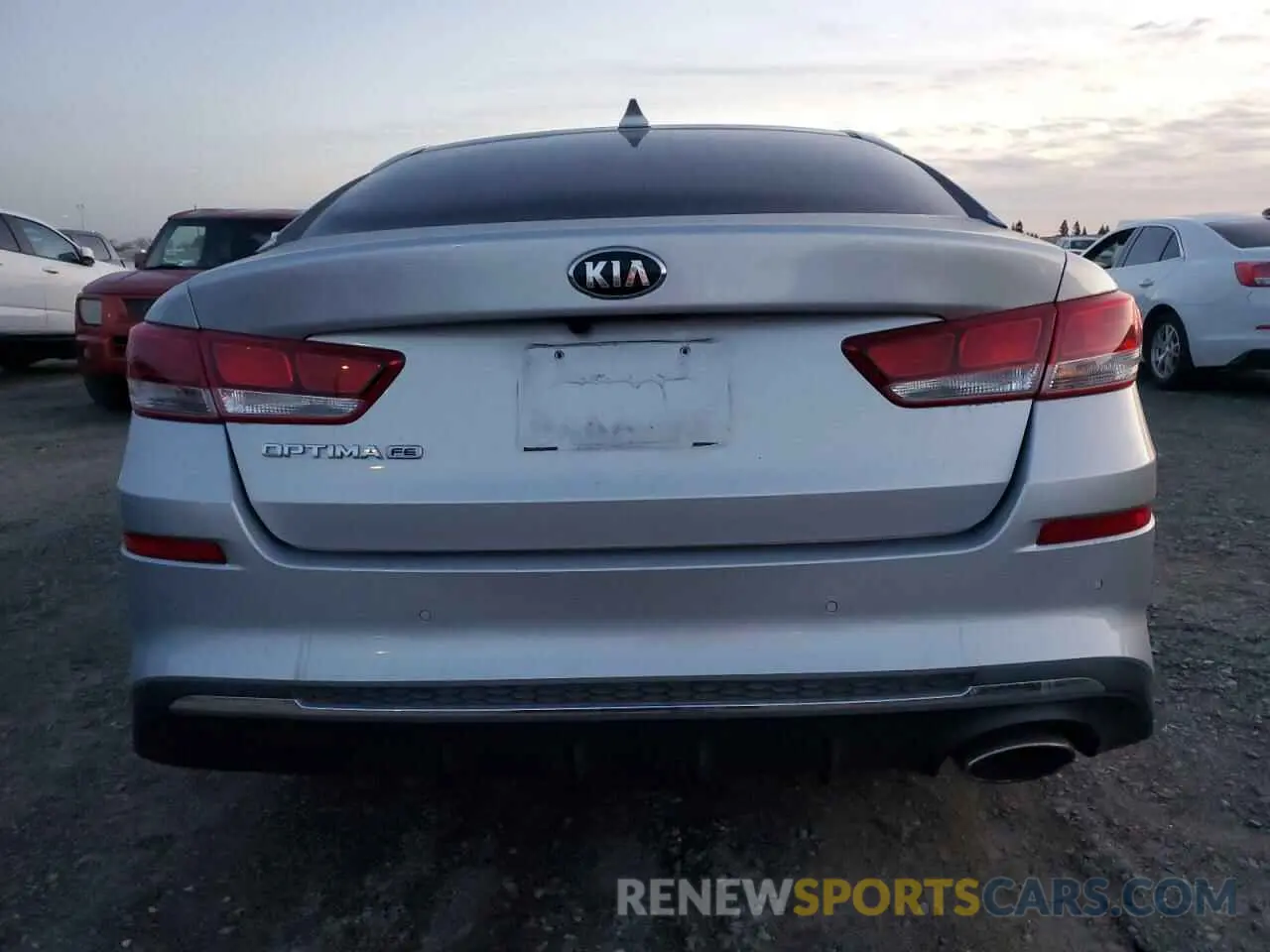 6 Photograph of a damaged car 5XXGT4L30KG277347 KIA OPTIMA 2019