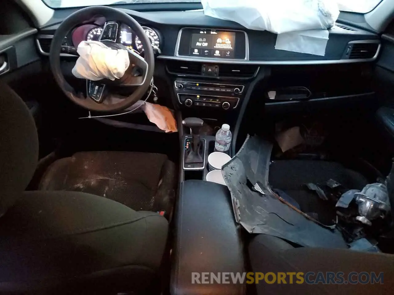 8 Photograph of a damaged car 5XXGT4L30KG277347 KIA OPTIMA 2019