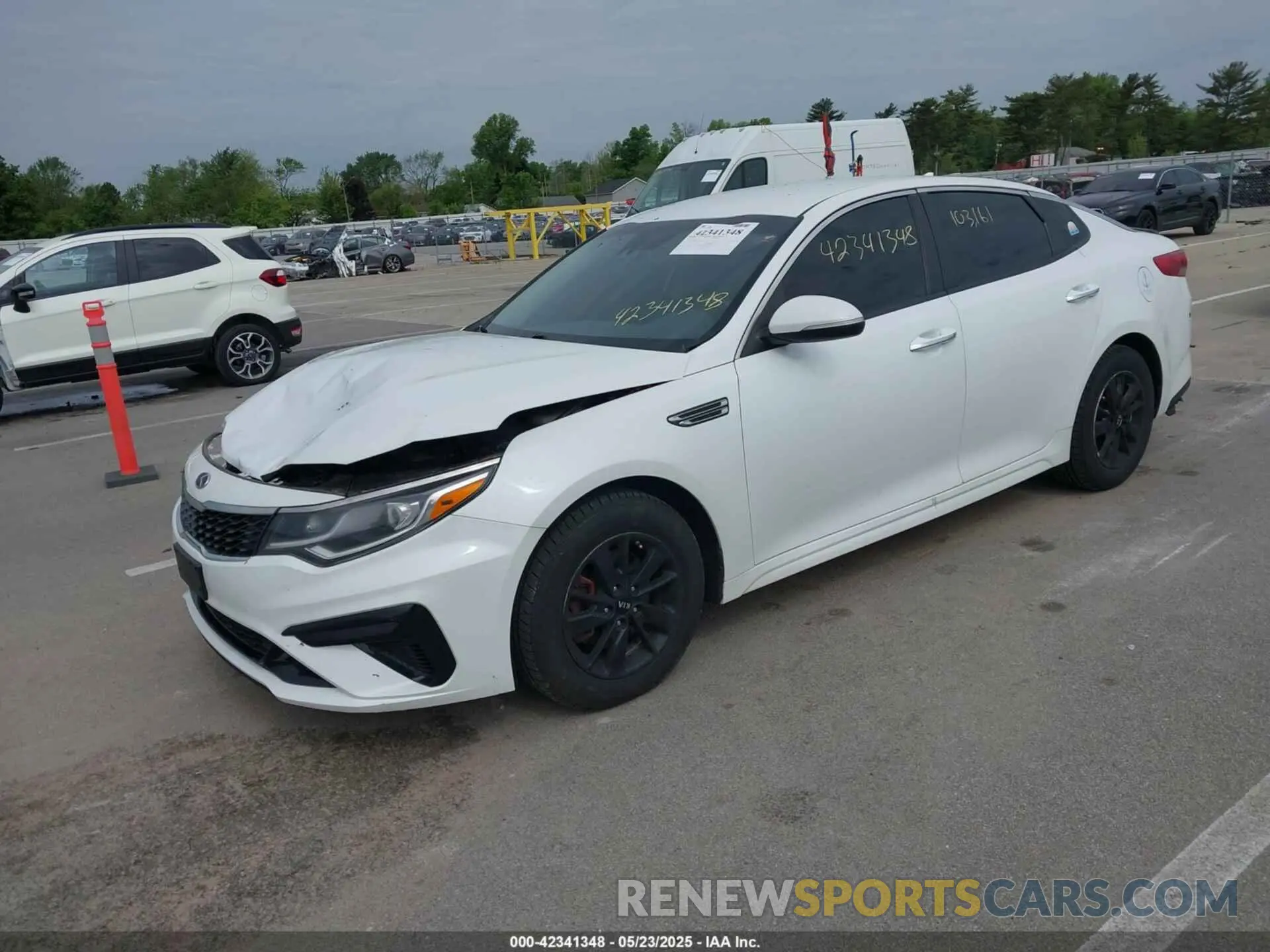 2 Photograph of a damaged car 5XXGT4L30KG280104 KIA OPTIMA 2019