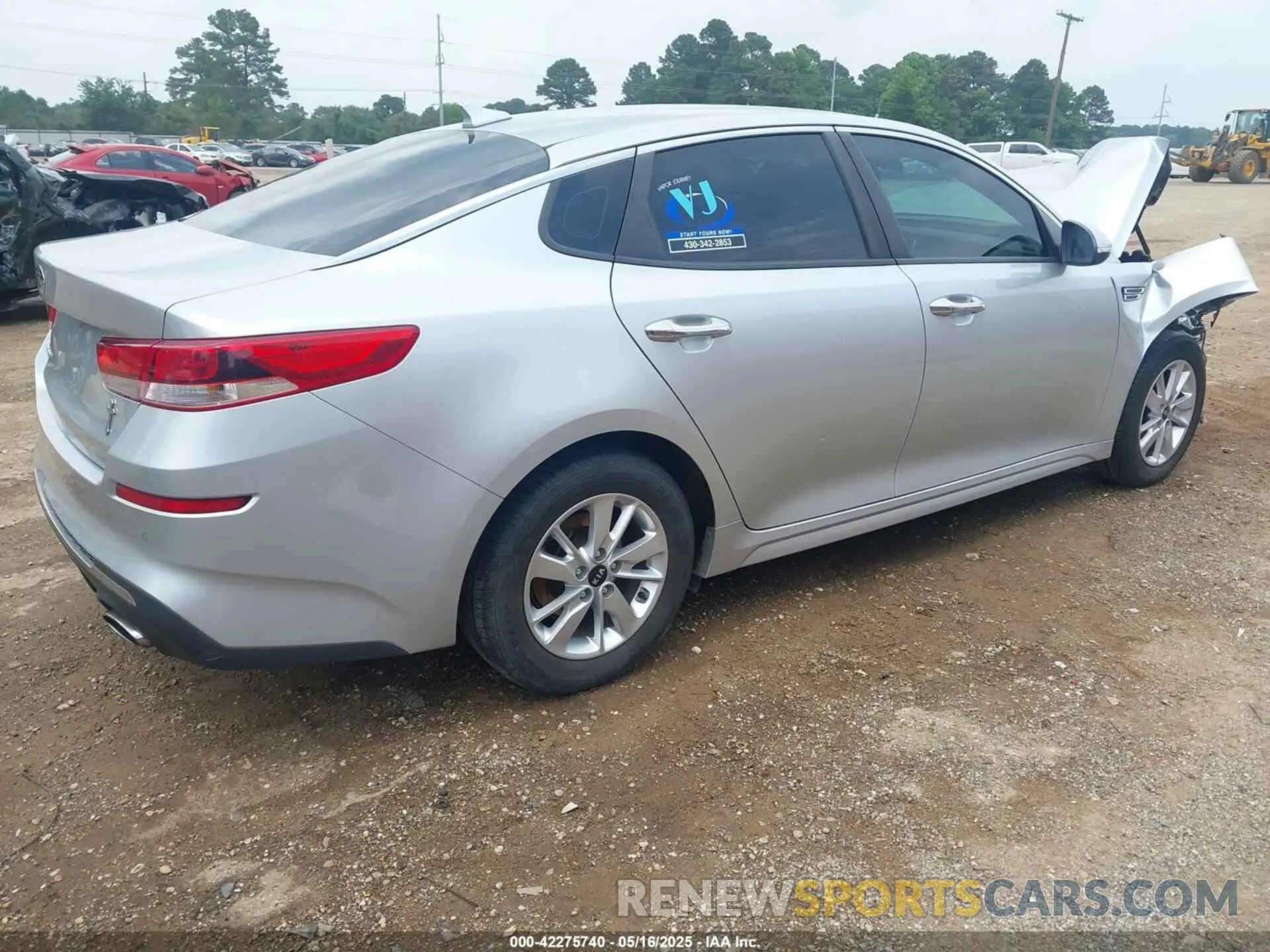 4 Photograph of a damaged car 5XXGT4L30KG282063 KIA OPTIMA 2019