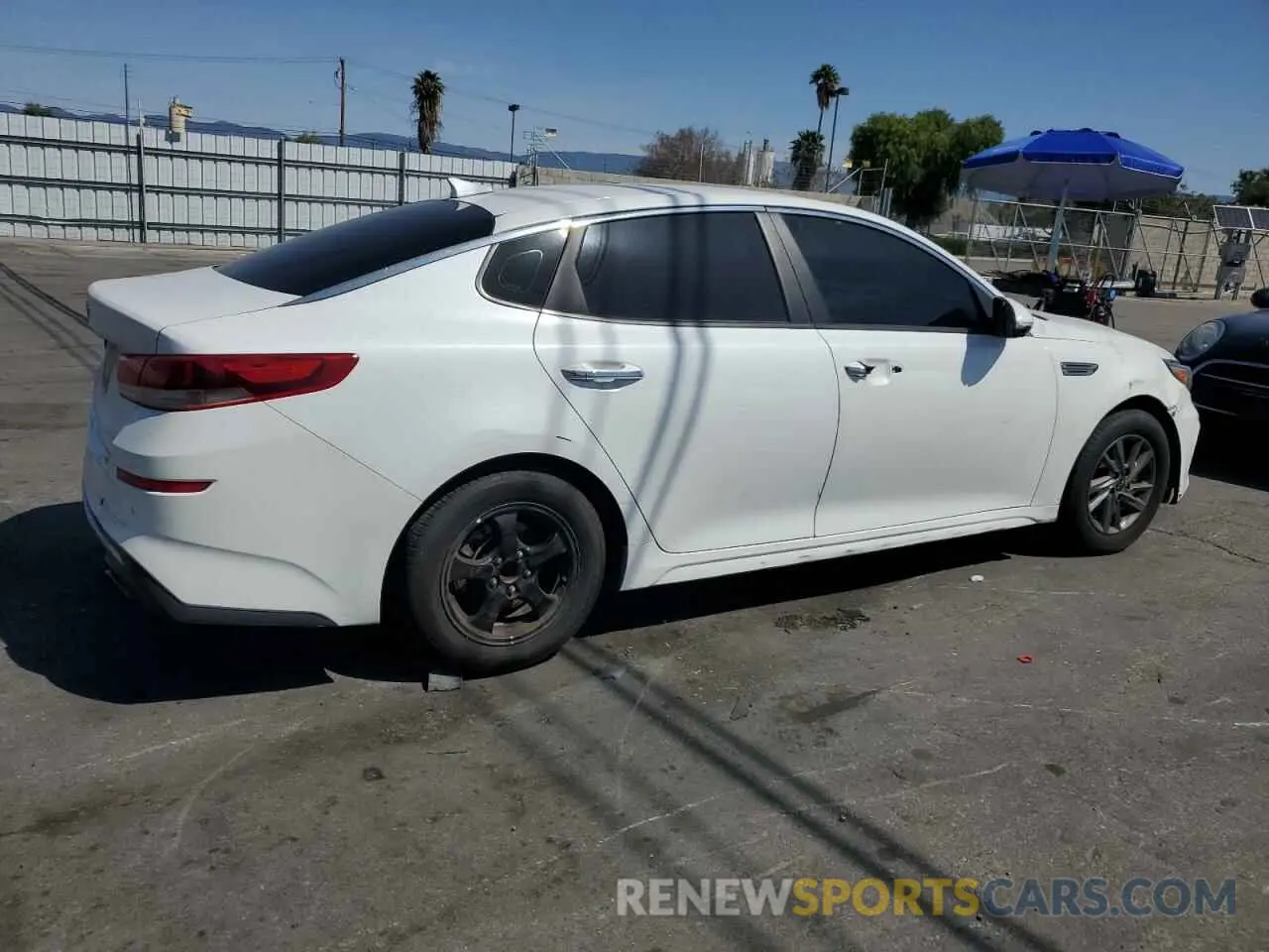 3 Фотография поврежденного автомобиля 5XXGT4L30KG283939 KIA OPTIMA 2019
