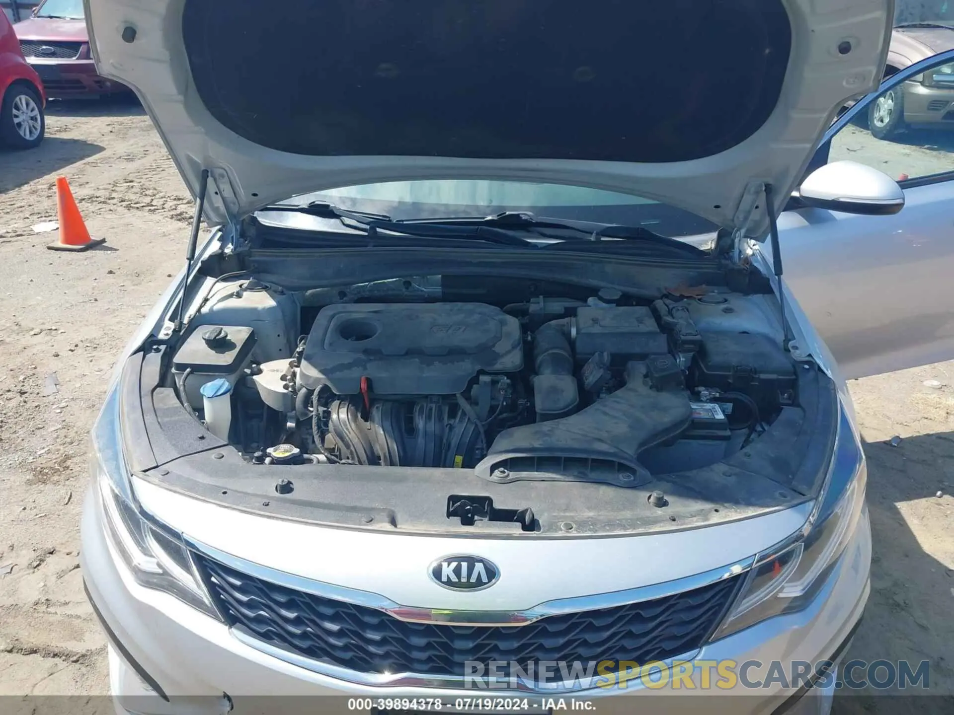 10 Photograph of a damaged car 5XXGT4L30KG293631 KIA OPTIMA 2019