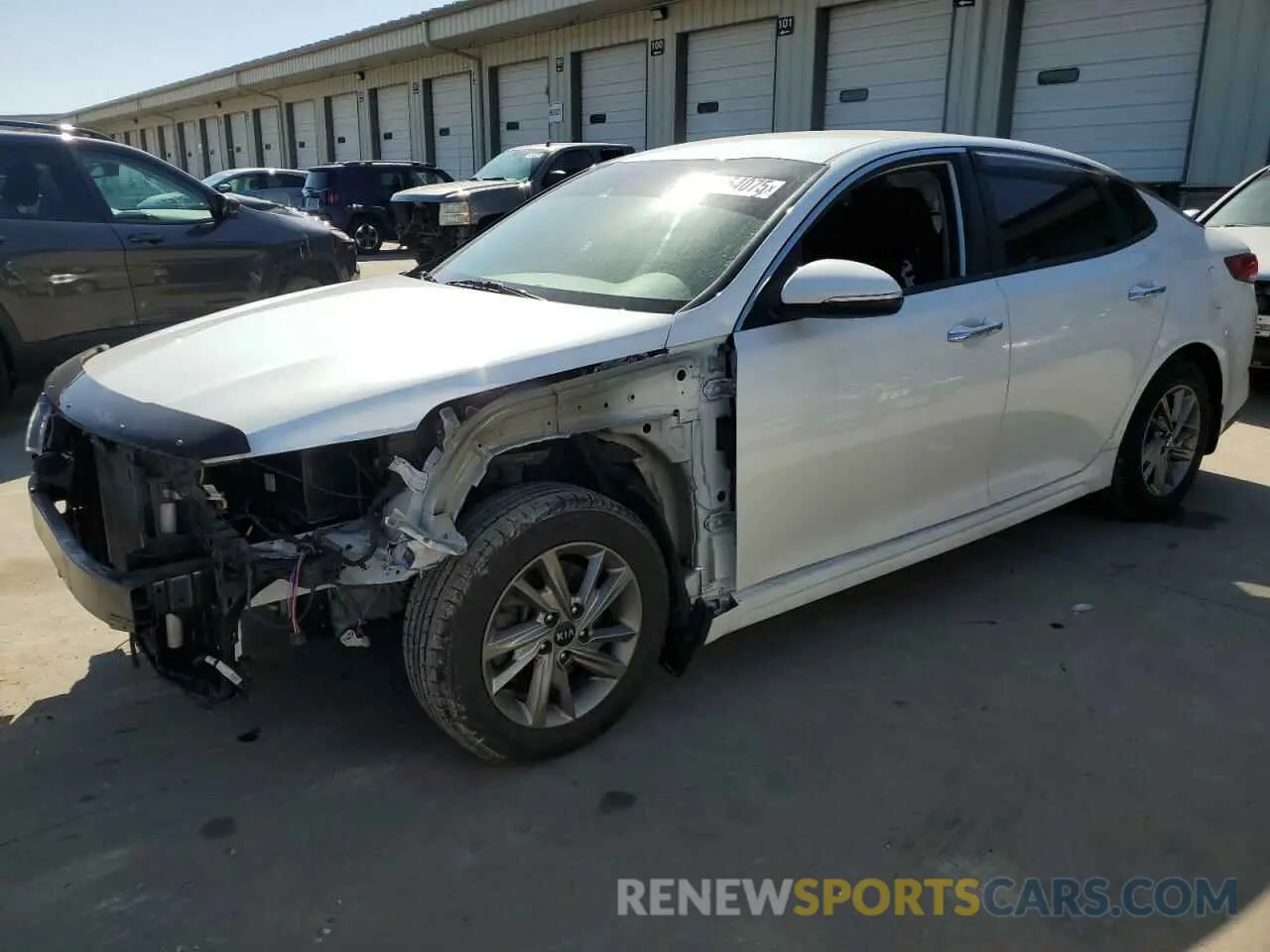 1 Photograph of a damaged car 5XXGT4L30KG312534 KIA OPTIMA 2019